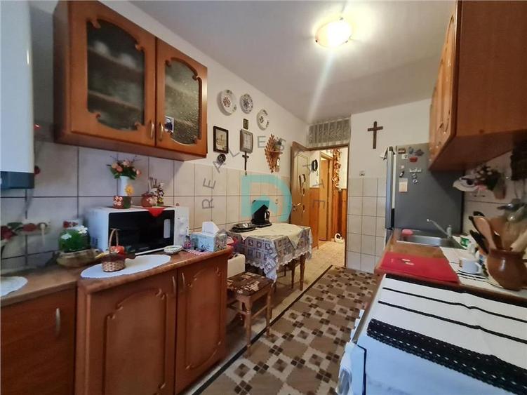 Apartament cu 2 camere decomandat, mobilat în Răcădău