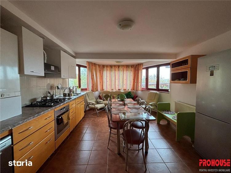 Casă cu 6 camere cu Teren 1100 Mp în Măgura