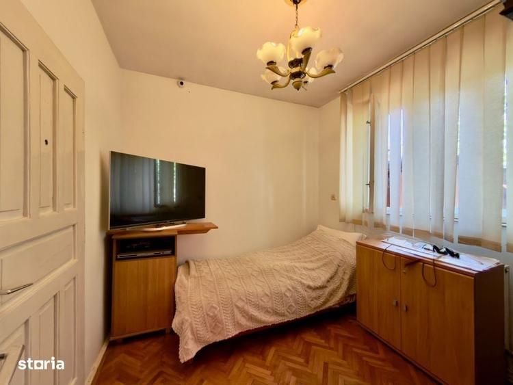 Casă cu 4 camere în Între Lacuri