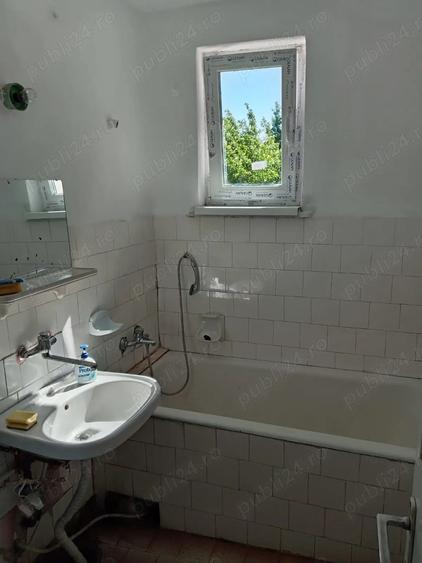 Apartament cu 3 camere decomandat în Gară