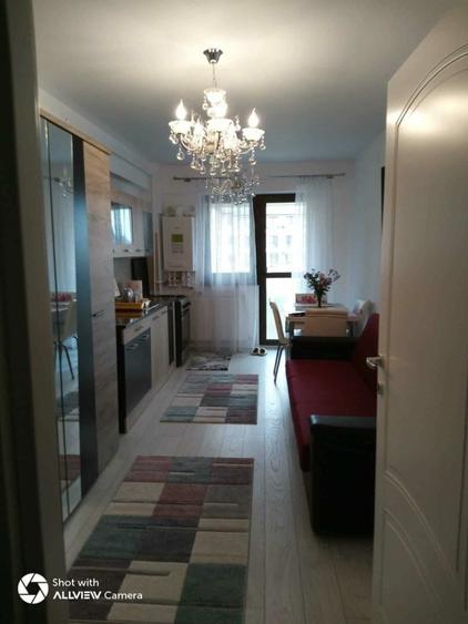 Apartament cu 2 camere semidecomandat în Valea Adâncă