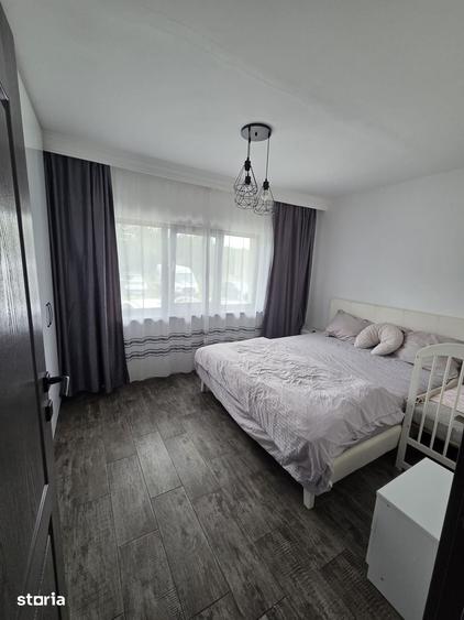 Apartament cu 3 camere în Prundu