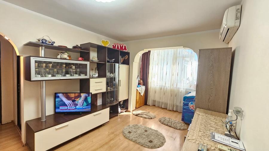 Apartament cu 2 camere în Micro 40