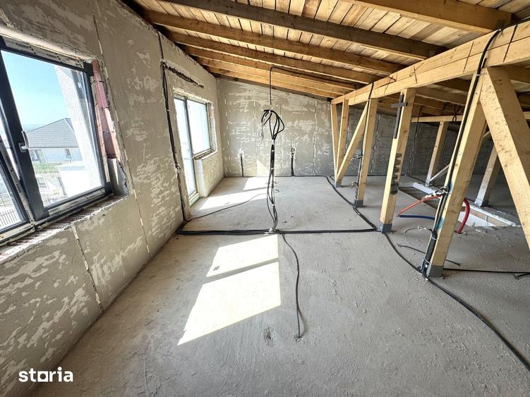 Casă cu 3 camere cu Teren 260 Mp în Valea Lupului