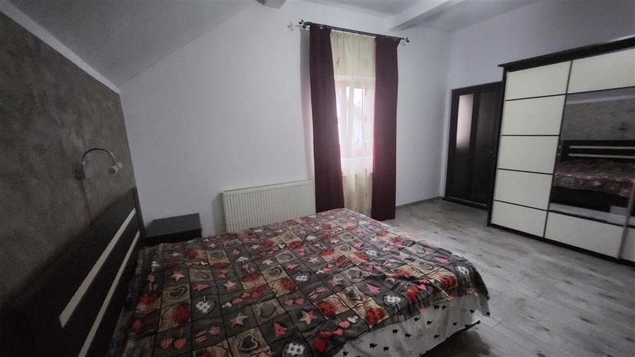 Casă individuală cu 5 camere cu Canalizare în Exterior Nord