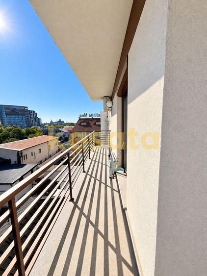 Apartament cu 3 camere semidecomandat, mobilat în Aviației