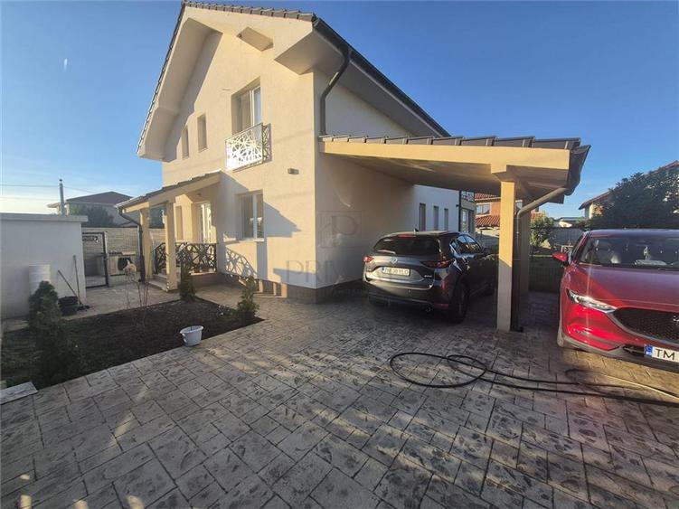 Casă individuală cu 5 camere cu Teren 501 Mp în Ghiroda