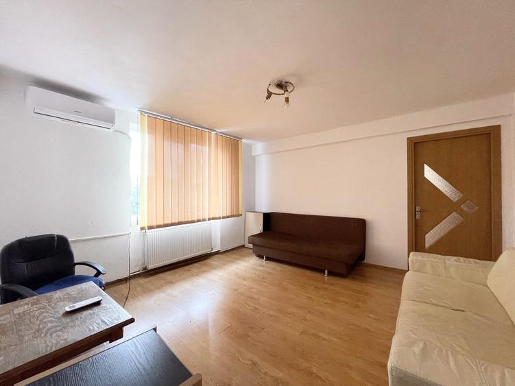 Apartament cu 2 camere semidecomandat, mobilat în Complex Studențesc