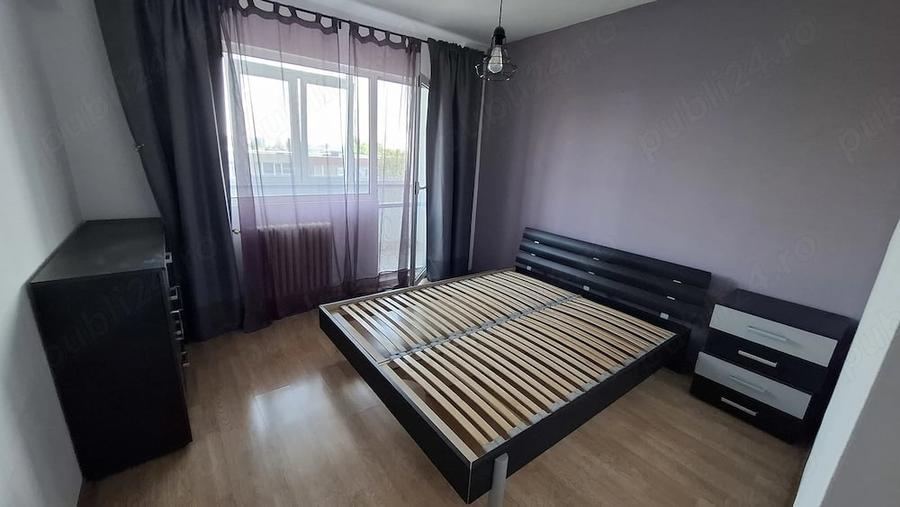 Apartament cu 3 camere decomandat în Alexandriei