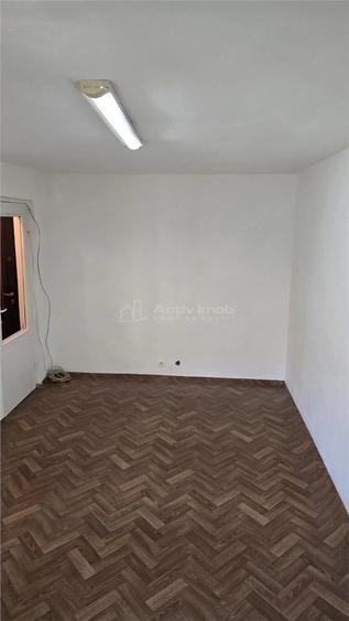 Garsonieră semidecomandată în Confecții