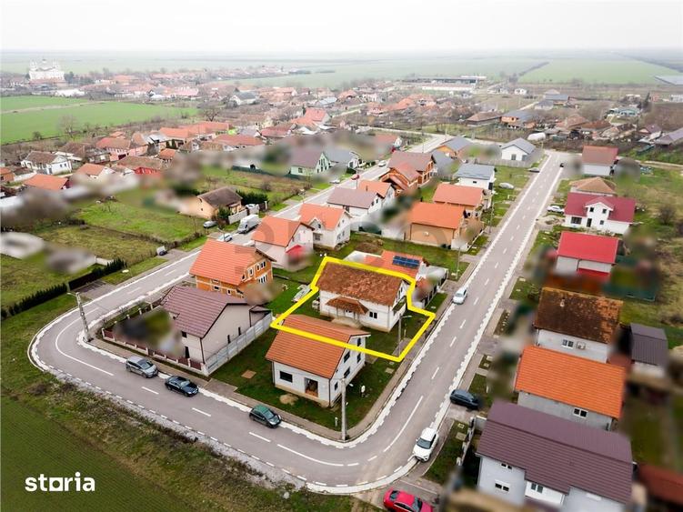 Casă cu 4 camere cu Teren 300 Mp în Sântandrei