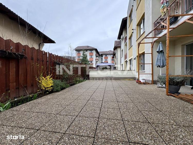 Apartament cu 3 camere decomandat, mobilat în Florești
