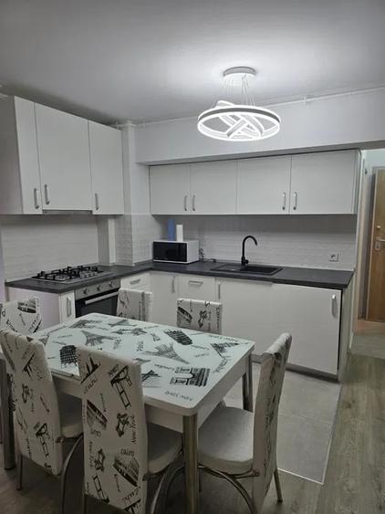 Apartament cu 3 camere decomandat, mobilat în Obor