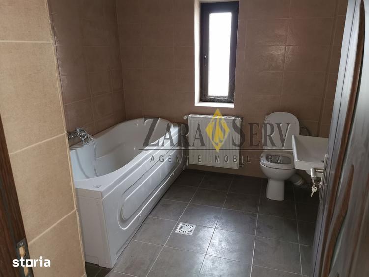 Spațiu comercial, de 70 mp, în Central