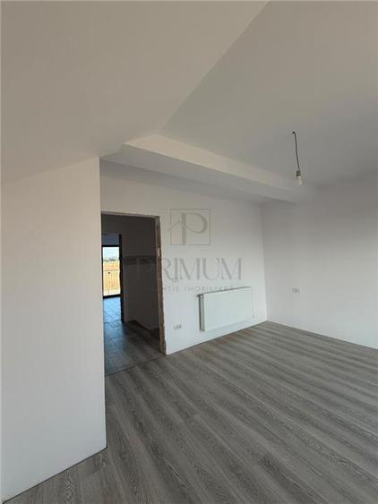 Duplex cu 4 camere cu Teren 300 Mp în Moșnița Veche