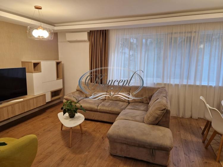 Apartament cu 5 camere decomandat, mobilat în Plopilor