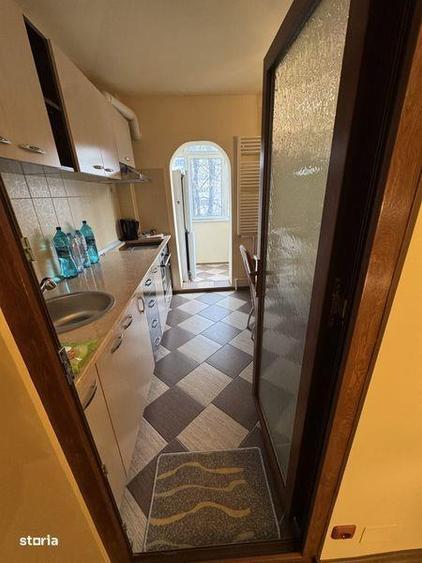 Apartament cu 2 camere decomandat, mobilat în Central