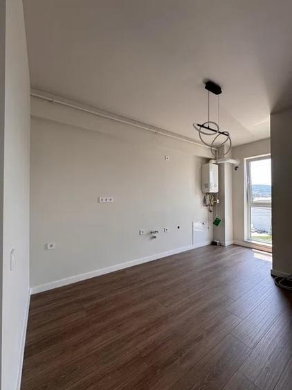 Apartament cu 2 camere semidecomandat în Florești