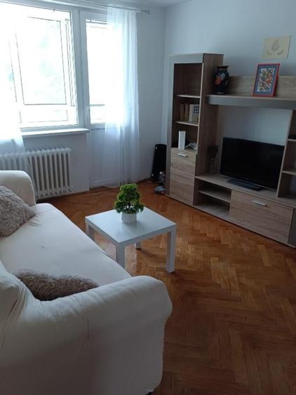 Apartament cu 2 camere decomandat, mobilat în Berceni