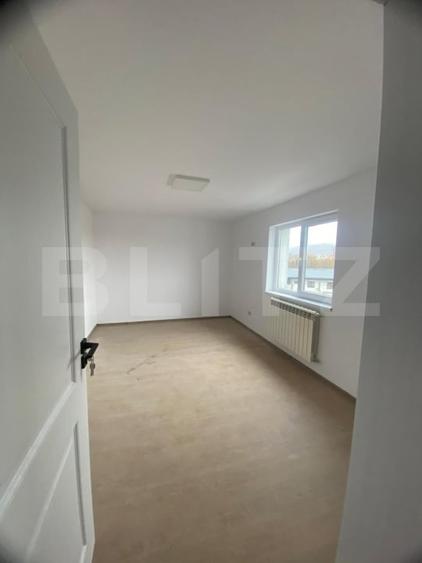 Apartament cu 3 camere semidecomandat în Ițcani