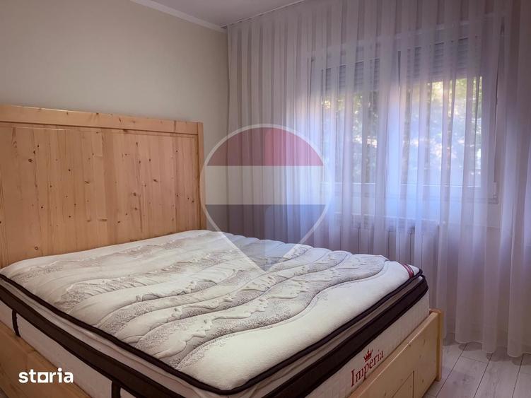 Apartament cu 3 camere semidecomandat în Central