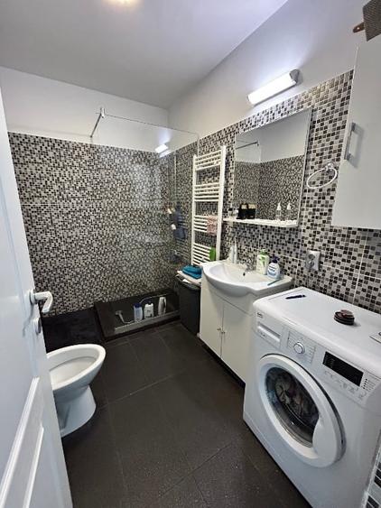 Apartament cu 2 camere semidecomandat, mobilat în Dâmbul Rotund