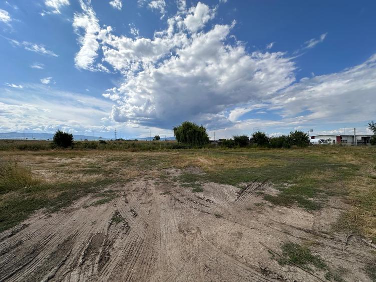 Teren Construcții extravilan de 4000 mp, în Odobești