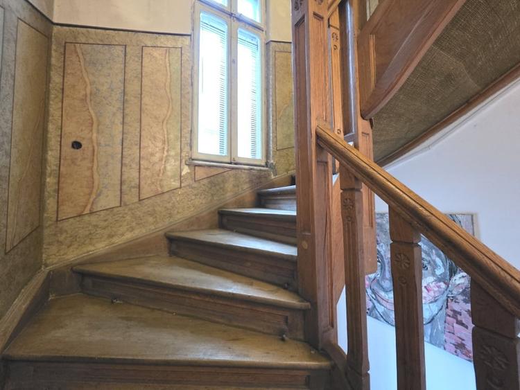 Apartament cu 5 camere circular, mobilat în Grădina Icoanei