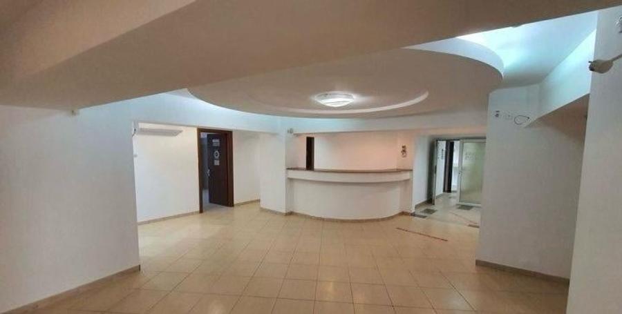 Spațiu comercial, de 525 mp, în P-ța Unirii