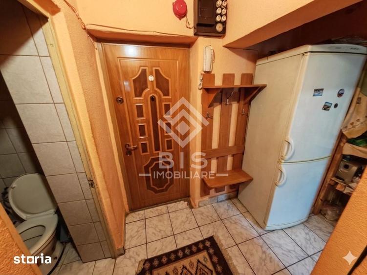 Garsonieră decomandată în Sud
