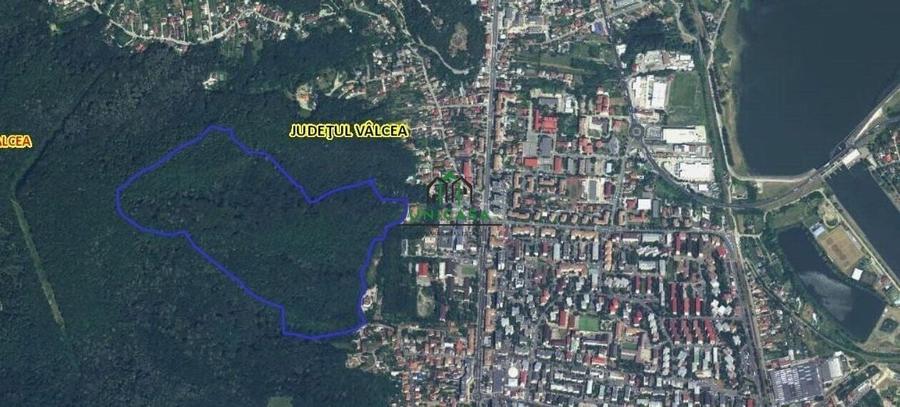 Teren extravilan de 274384 mp, în Nord