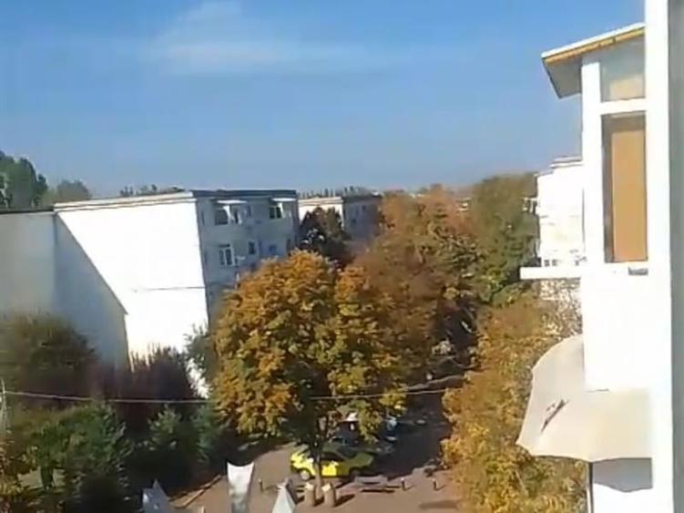 Apartament cu 2 camere semidecomandat, mobilat în Craiovița Nouă