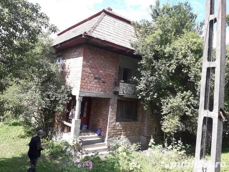 Casă cu 6 camere în Iara