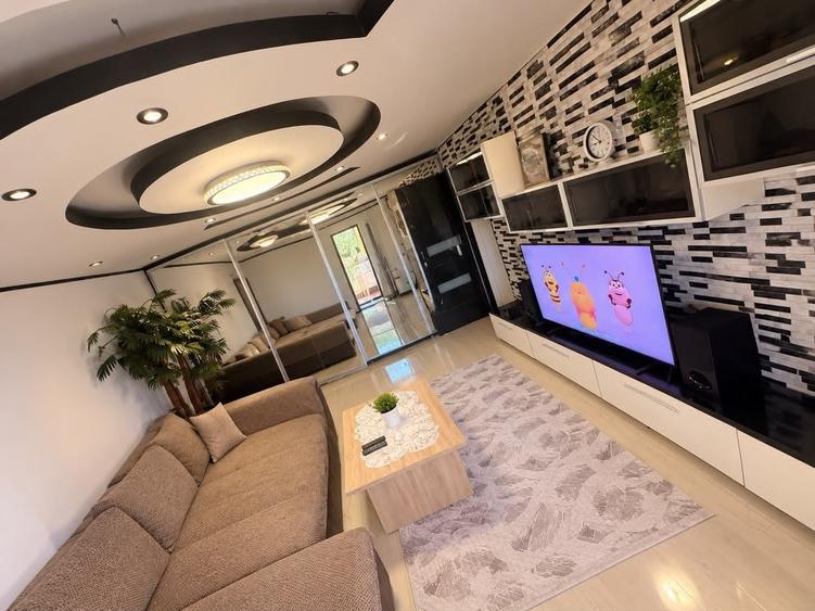 Apartament cu 2 camere semidecomandat în Central
