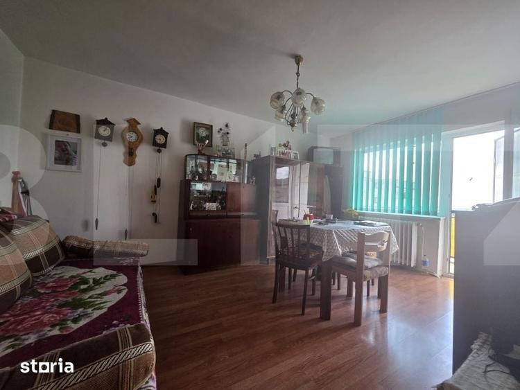 Apartament cu 2 camere decomandat în Simeria