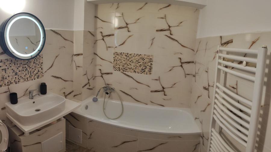 Apartament cu 2 camere decomandat în Paltin