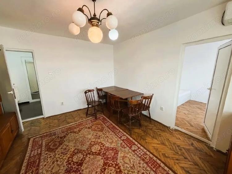Apartament cu 3 camere decomandat în Nicolae Titulescu