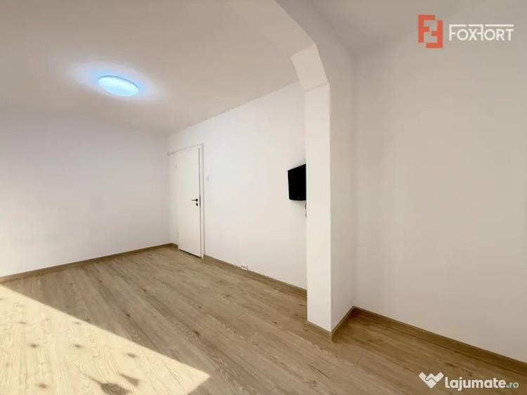 Apartament cu 3 camere decomandat în Girocului