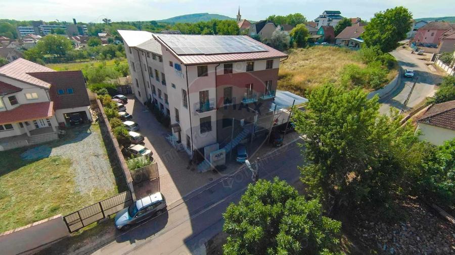 Casă cu 24 camere cu Teren 1136 Mp în Haieu