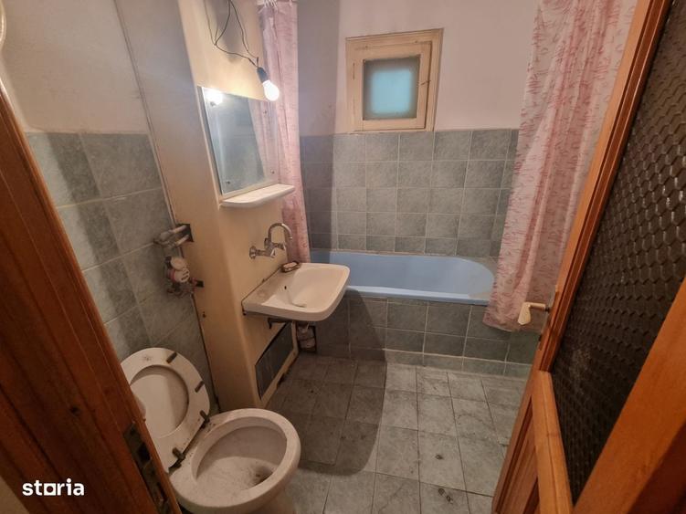 Apartament cu 3 camere decomandat în Ștefan cel Mare
