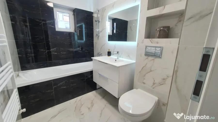 Apartament cu 3 camere decomandat în Între Lacuri