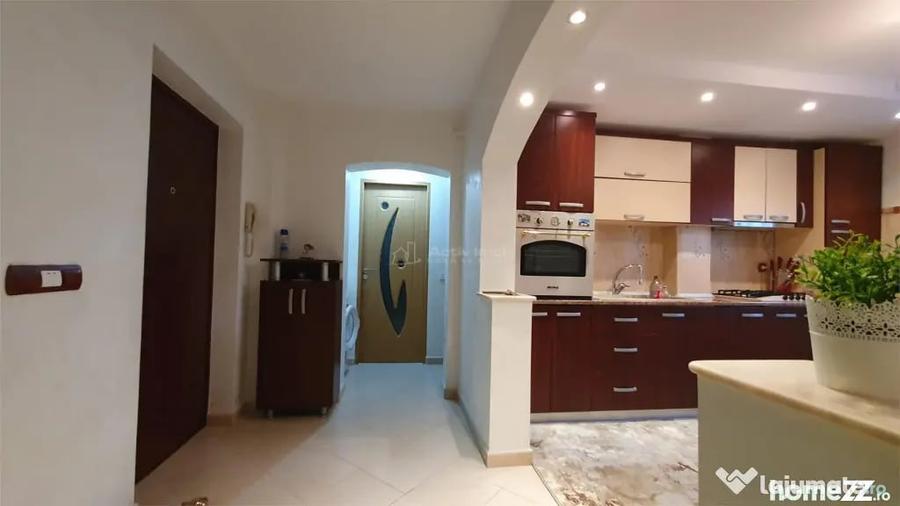 Apartament cu 3 camere decomandat în Burdujeni