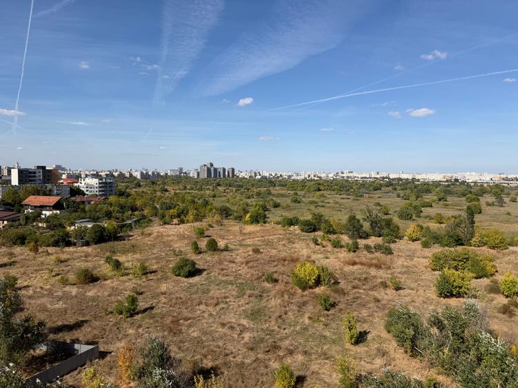 Apartament cu 3 camere decomandat în Berceni