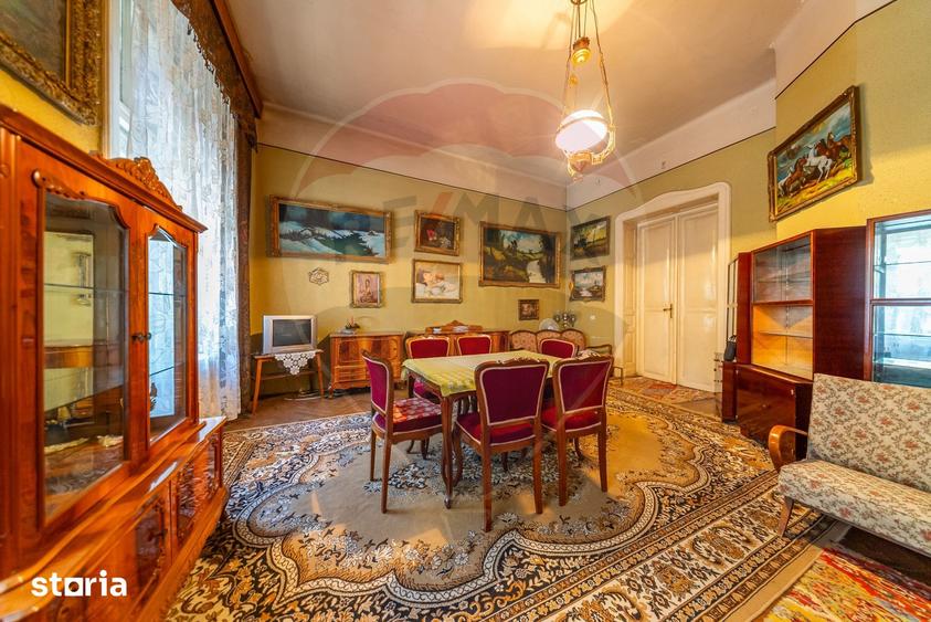 Apartament cu 2 camere, mobilat în Central