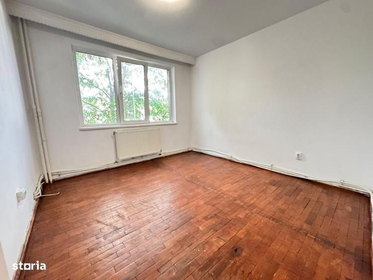 Bacau, apartament cu 3 camere, aproape de centru - 4