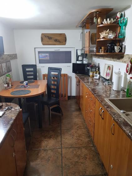 Casă cu 3 camere cu Canalizare în Casa de Cultură