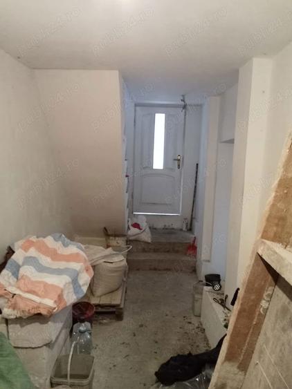 Casă cu 2 camere cu Teren 300 Mp în Central