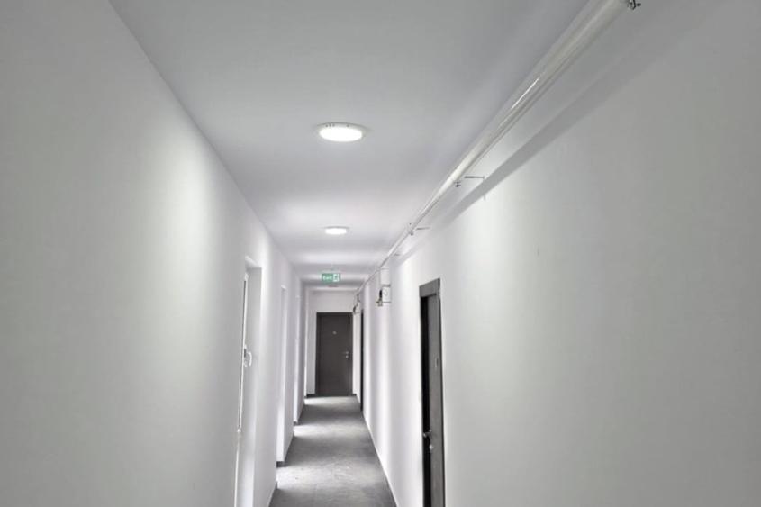 Apartament cu 3 camere semidecomandat în Zorilor
