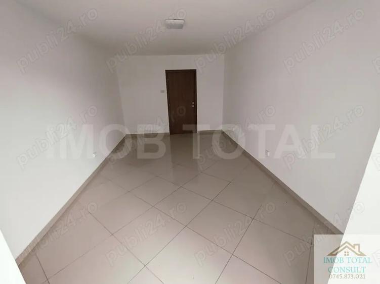 Spațiu comercial, de 25 mp, în Central