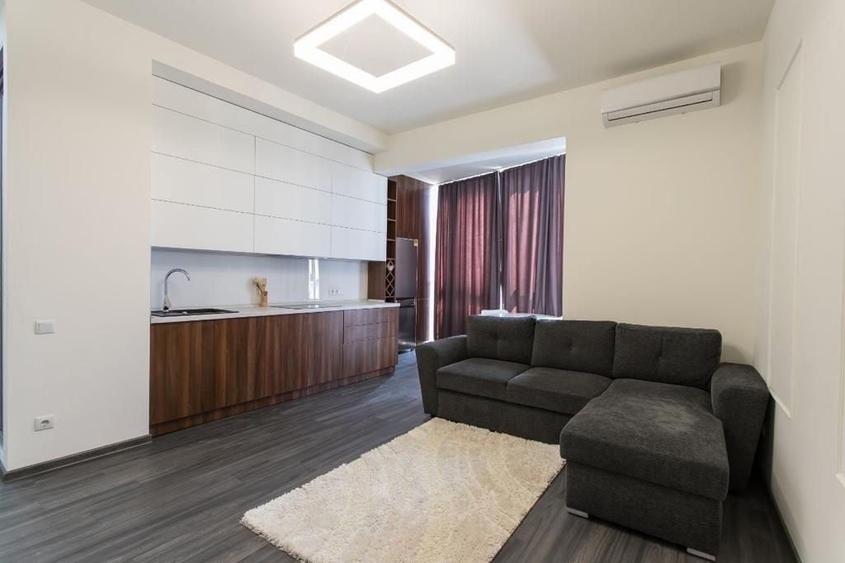 Garsonieră decomandată în Central